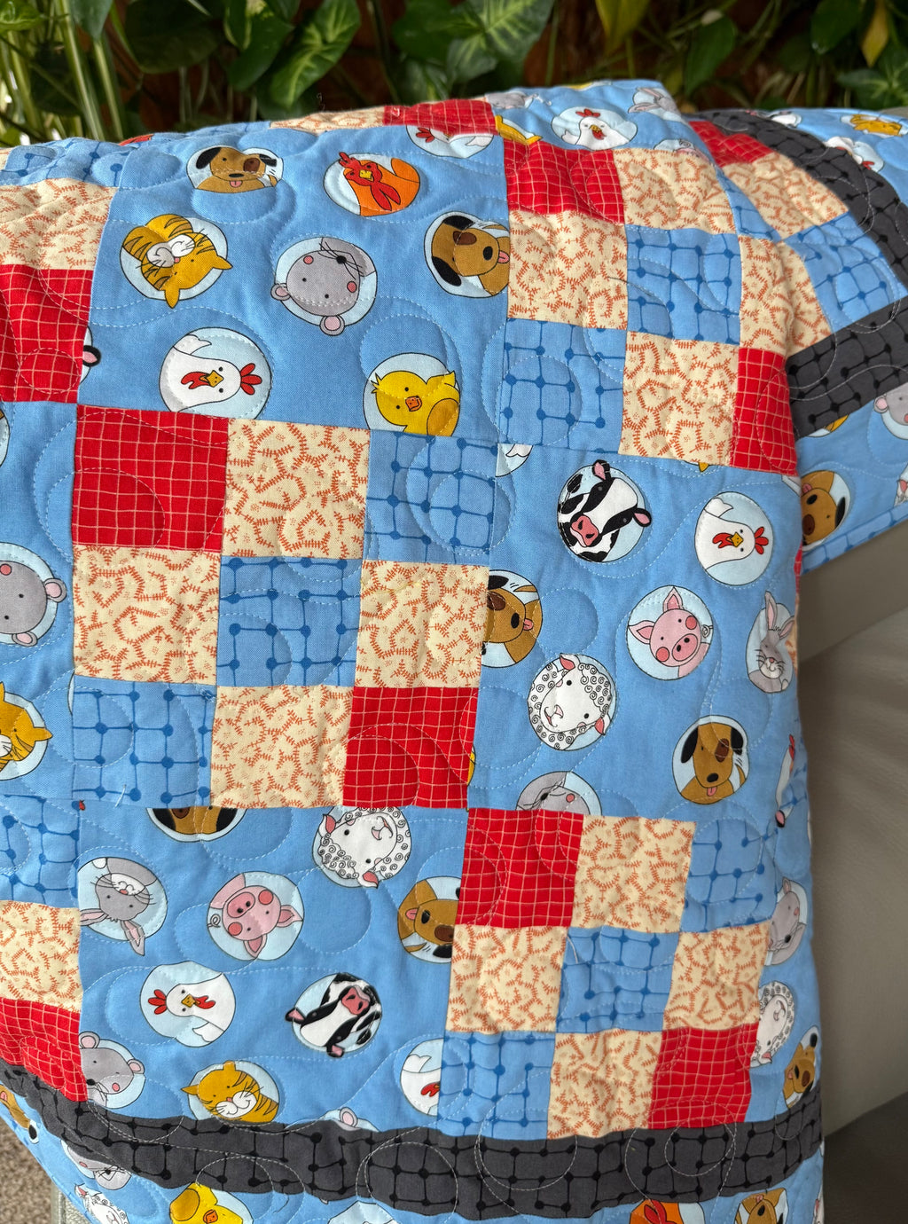 Barnyard Baby Quilt: Farm Animal Nursery